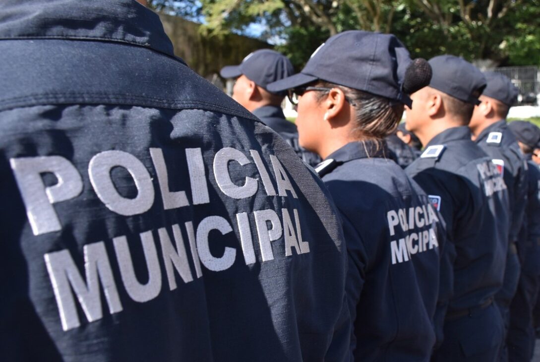 policías enfrentan amenazas